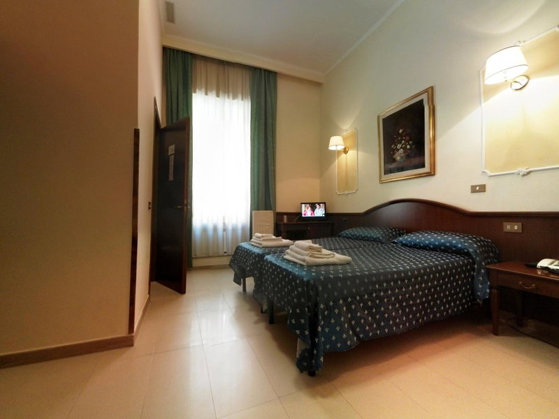 Cambridge Hotel, Rome, Italy