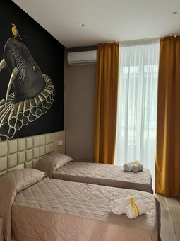 Schilizzi Hotel, Naples, Italy