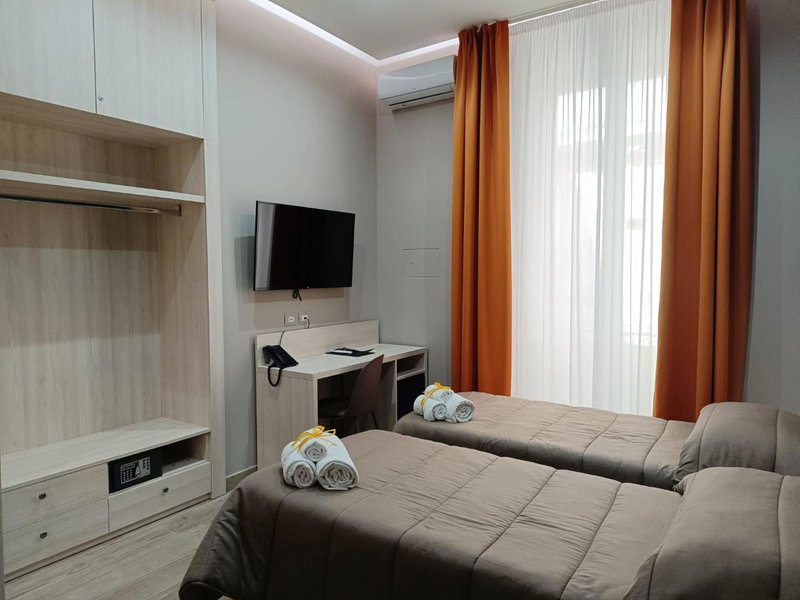 Schilizzi Hotel, Naples, Italy