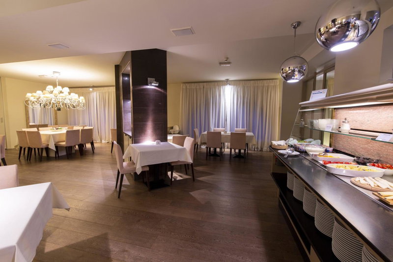Hotel Parigi 2 & Spa, Dalmine, Italy