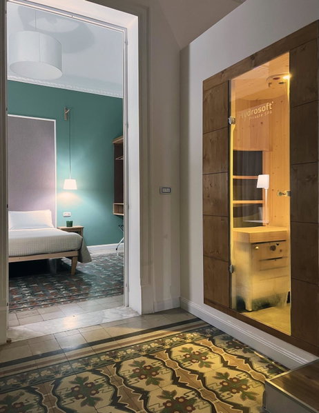 Bed in Spa, Palermo, Italy