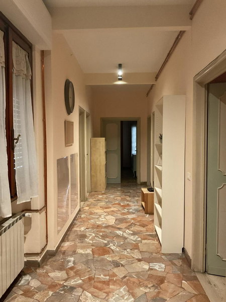 Oro B22, Florence, Italy