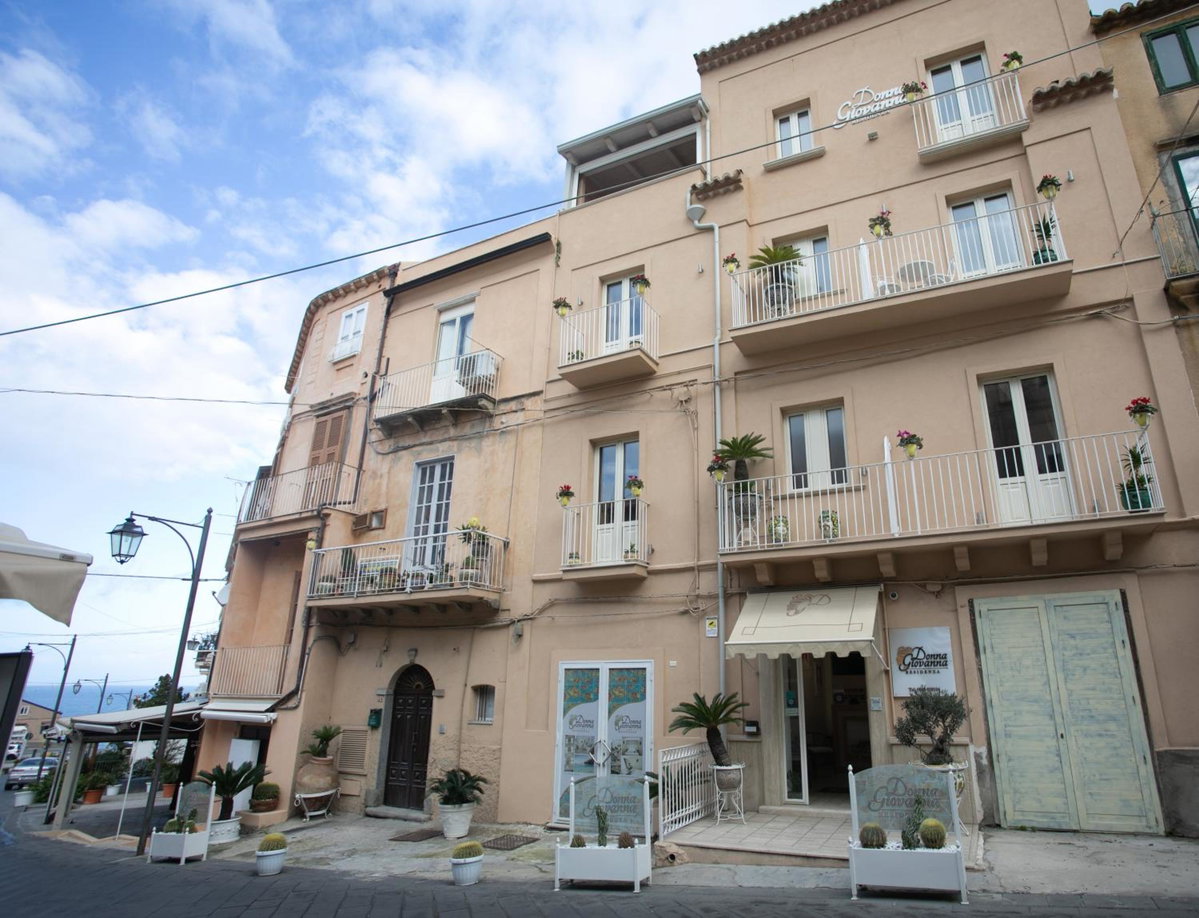 Residenza Donna Giovanna, Italy