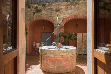 Regis Condo, Siena, Italy