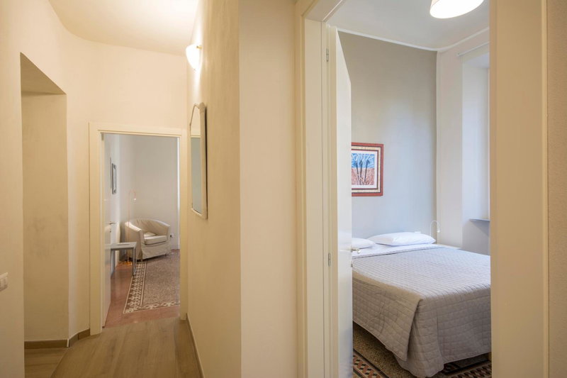 Regis Condo, Siena, Italy