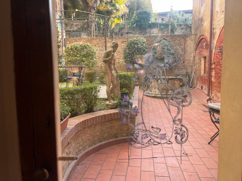 Regis Condo, Siena, Italy