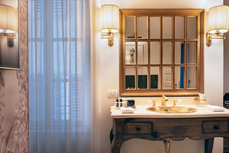 Corte Calzaiuoli Elegant Suites, Florence, Italy