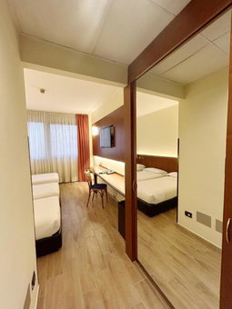 iH Hotels Milano Blu Visconti, Trezzano sul Naviglio, Italy