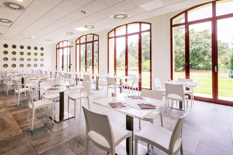 Hotel Villa Borghi, Varano Borghi, Italy