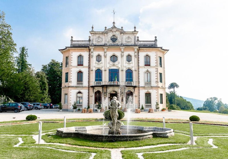 Hotel Villa Borghi, Varano Borghi, Italy