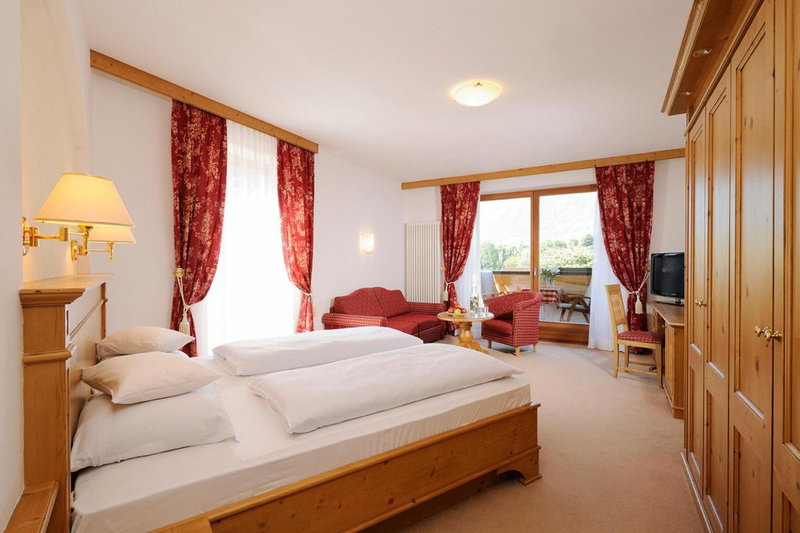 Hotel Garni Partaneshof, Merano, Italy