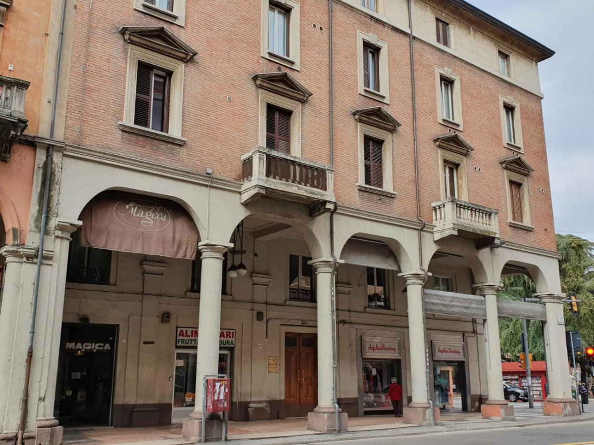 Liluna, Italien