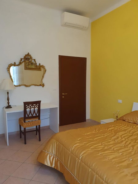 Liluna, Bologna, Italy