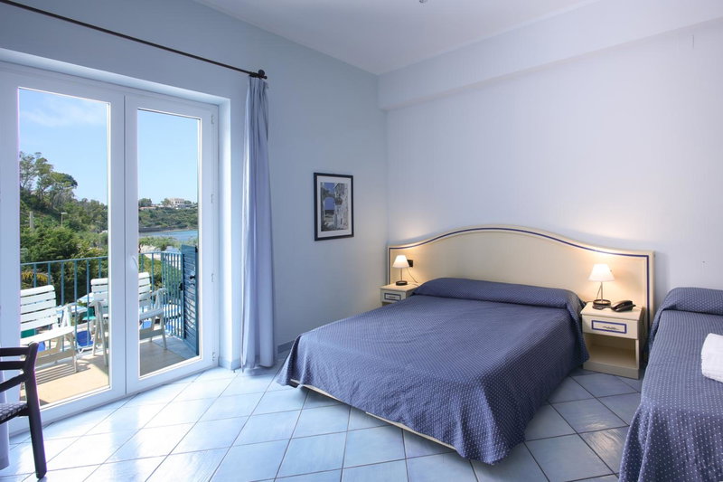 Hotel Tourist, Cefalù, Italy