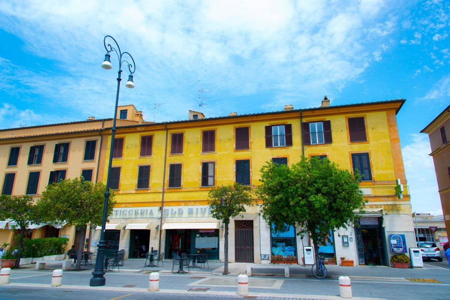 Le Boutique Luxury Rooms diffused in historical center, Fiumicino, Italy