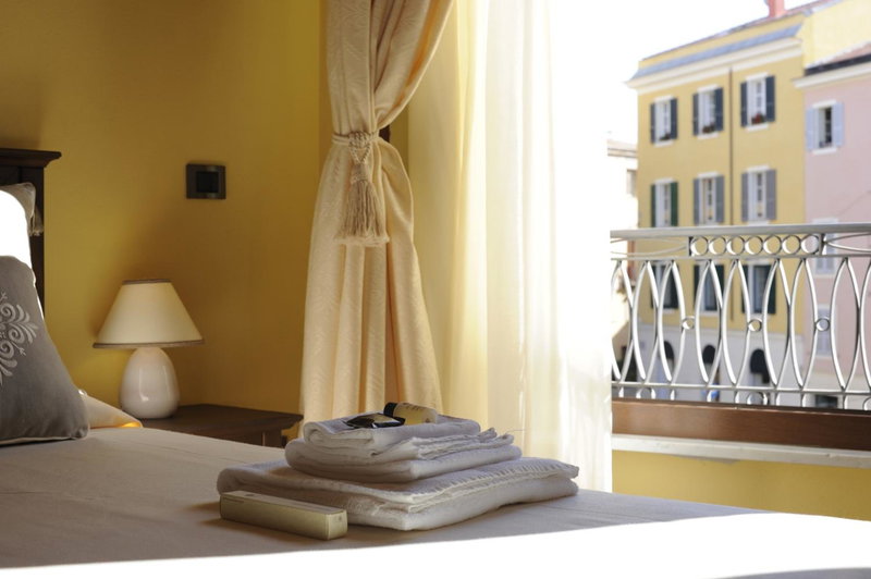 Piazza Azuni 18 Guest House, Sassari, Italy