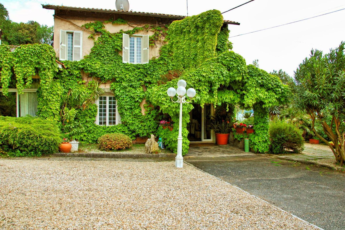 Hotel La Culla Del Lago, Italy
