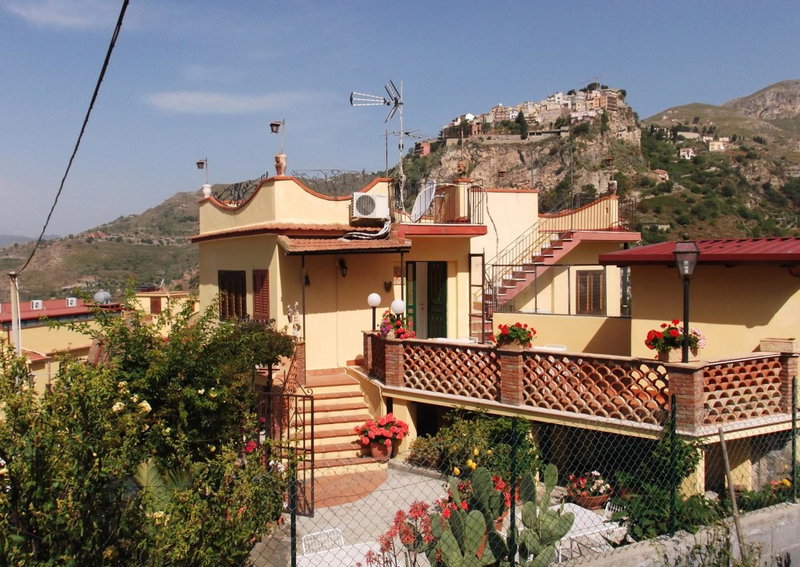 B&B U Palmentu, Taormina, Italy