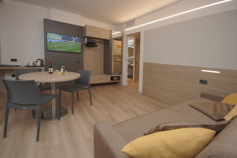 Ambassador Suite Hotel, Riva del Garda, Italy