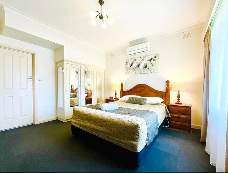 Connells Motel & Serviced Apartments, Traralgon, Australia