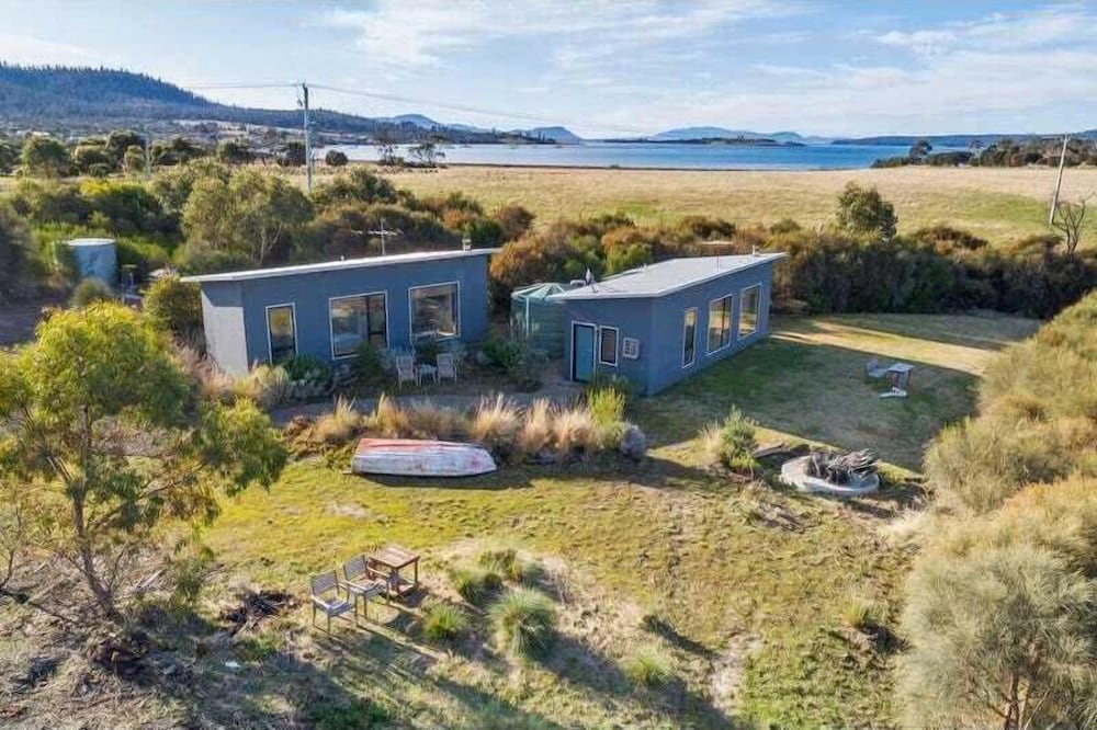 Hotel · Flotsam Studio Accommodation, Dunalley