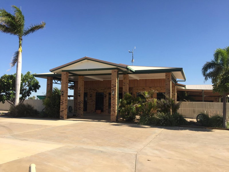 Boulder Opal Motor Inn, Winton, Australia