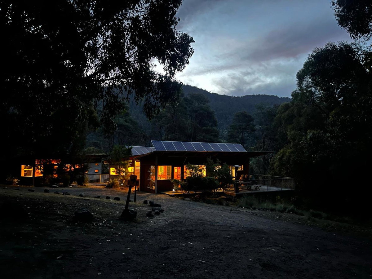 Hotel · Base Camp Tasmania, New Norfolk