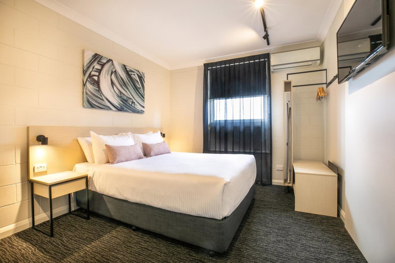 Nightcap at Hendon Hotel, Adelaide, Australia