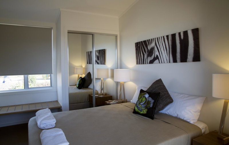 Savannah Cabins, Taronga Western Plains Zoo, Dubbo, Australia