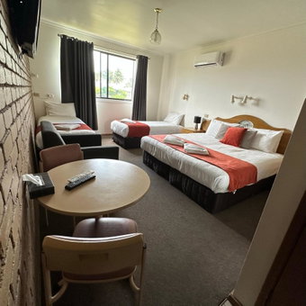 SHEPPARTON MOTOR INN Tudor House Motel, Shepparton, Australia
