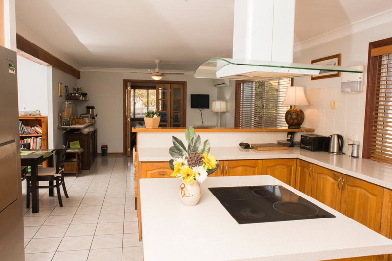Ainslie Manor Guest House, Redcliffe, Australia