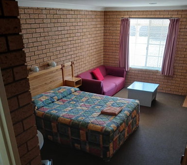 Aaron Inn Motel, Narrabri, Australia