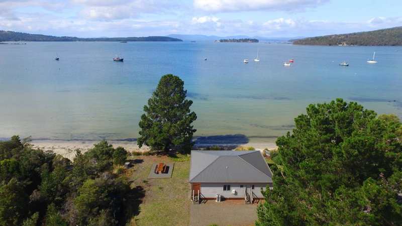 Tides Reach, Dover, Australia