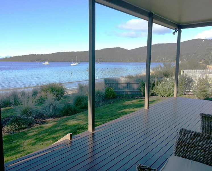 Tides Reach, Dover, Australia