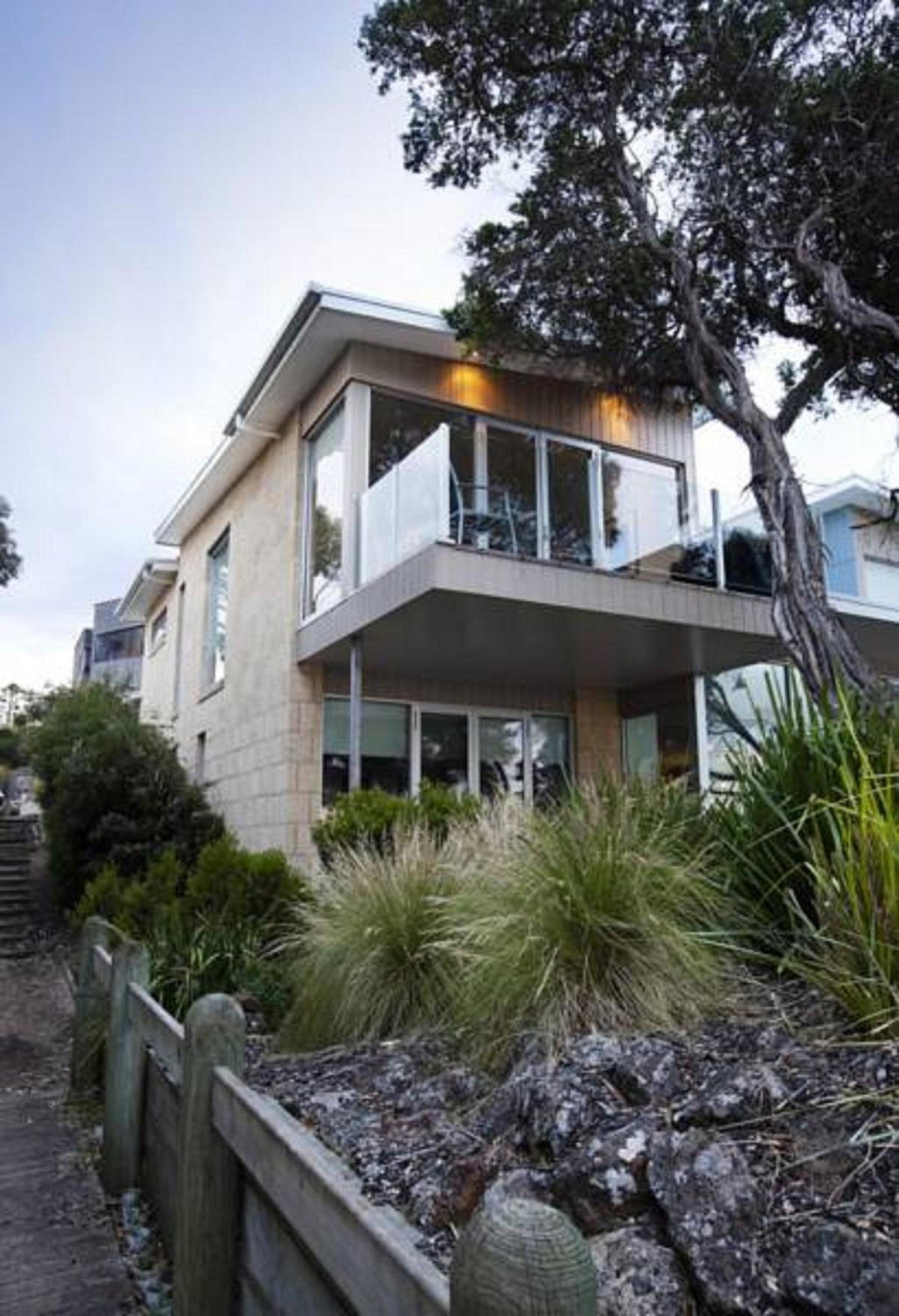 Battery Cove Beach Front Apartment, Australia
