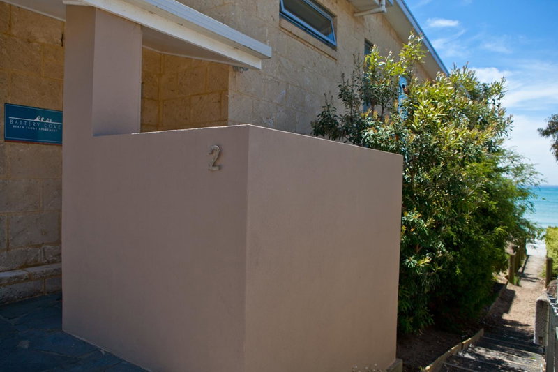Battery Cove Beach Front Apartment, Port Fairy, Australia