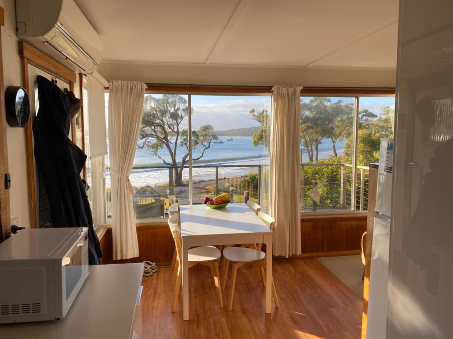 Summertime Cottage, Southport, Australia