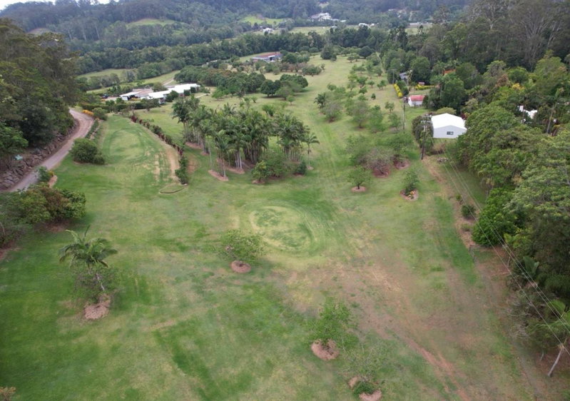Sunshine Coast retreat your own private golf course, Diddillibah, Australia