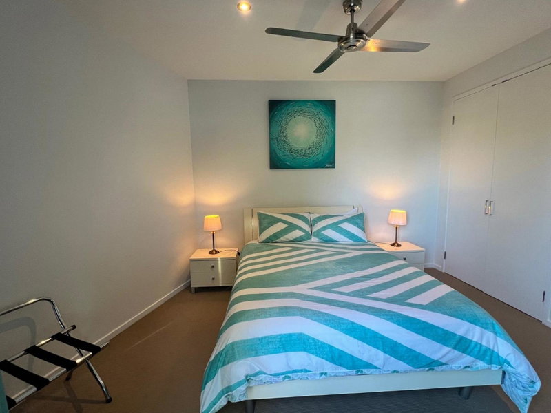 507 At The Waves, Cowes, Australia