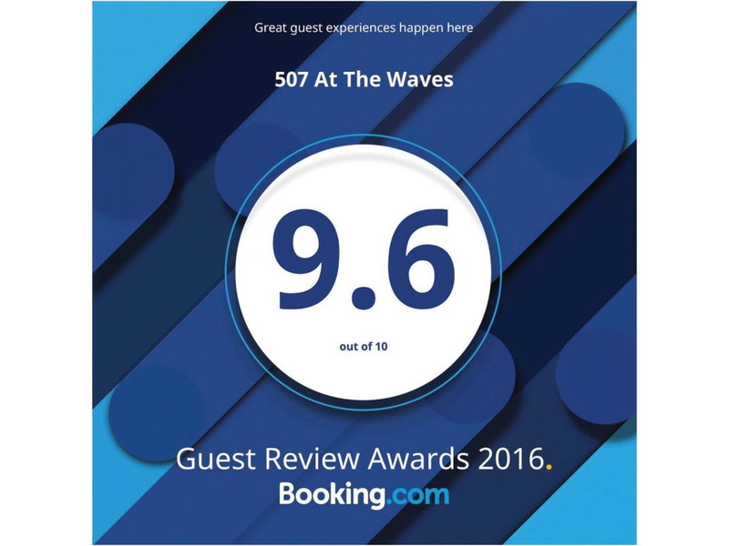 507 At The Waves, Cowes, Australia