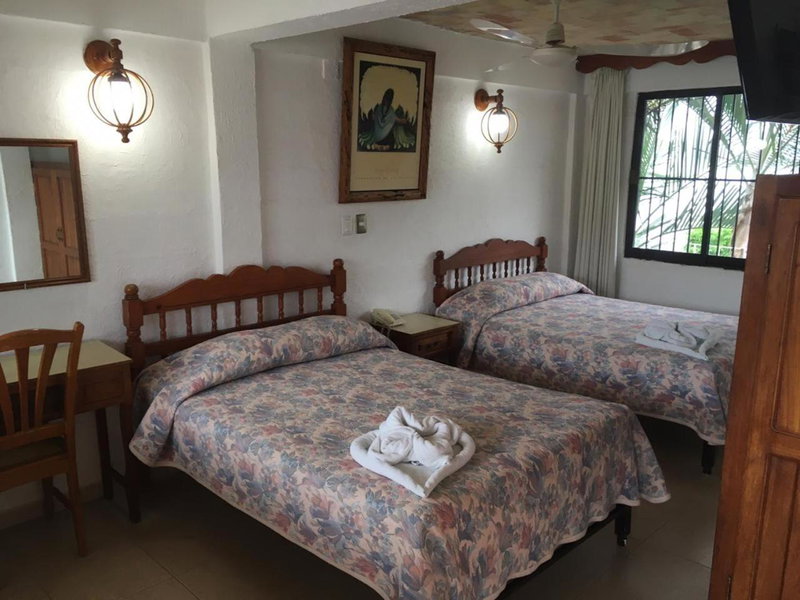Arcos hotel, Catemaco, Mexico