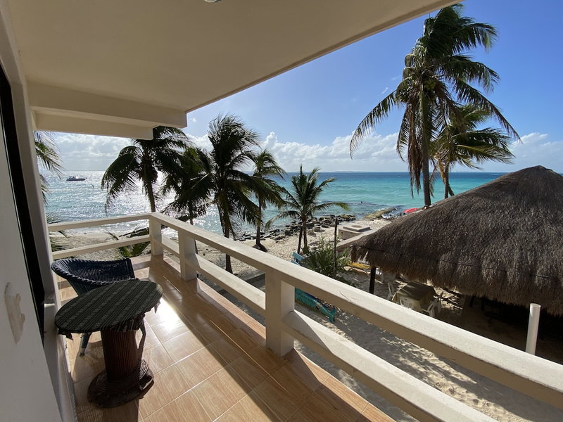 Chichis and Charlies Beachfront, Isla Mujeres, Mexico