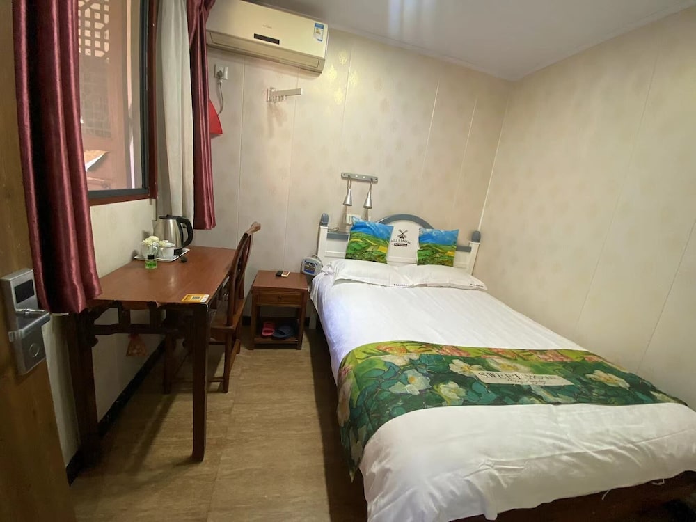 Shaoxing Luxun Native Place Youth Hostel, China