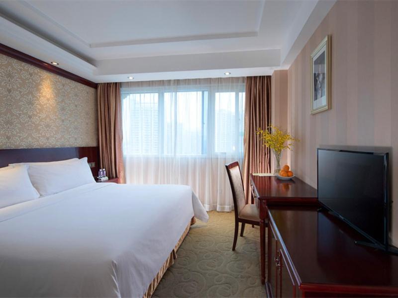 Vienna Hotel Shenzhen Fenghuang Road, Shenzhen, China