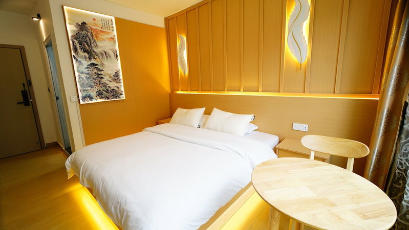 Shanxun Snow Mountain Villa Hotel, Guilin, China