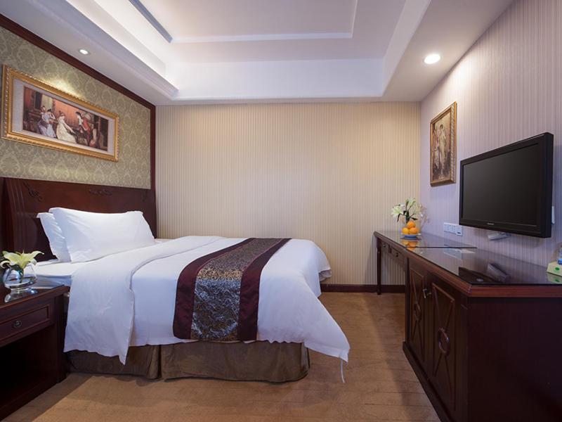 Vienna Hotel Shanwei Haifeng, Haifeng, China