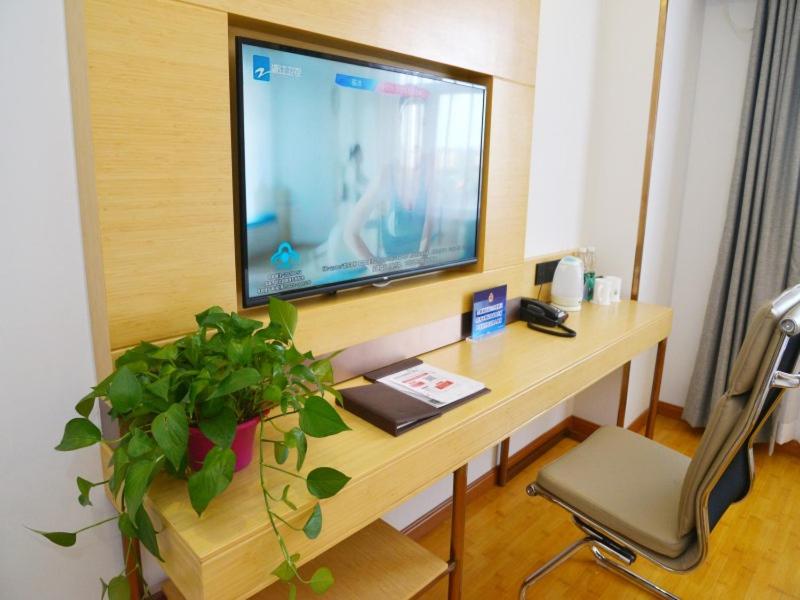 GreenTree Inn Beijing Yanqing District Badaling Changcheng Kangzhuang Smart Choice Hotel, Yanqing, China