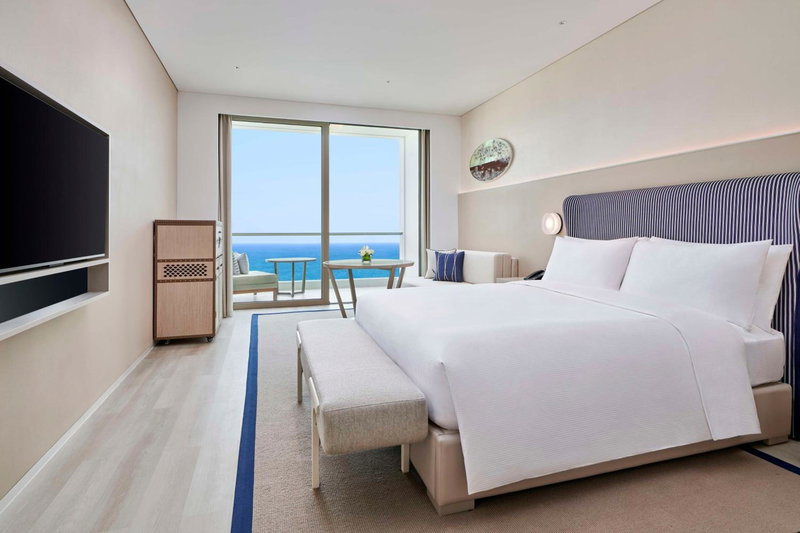 The Mermoon Resort Hainan Tufu Bay, Tapestry By Hilton, Lingshui, China
