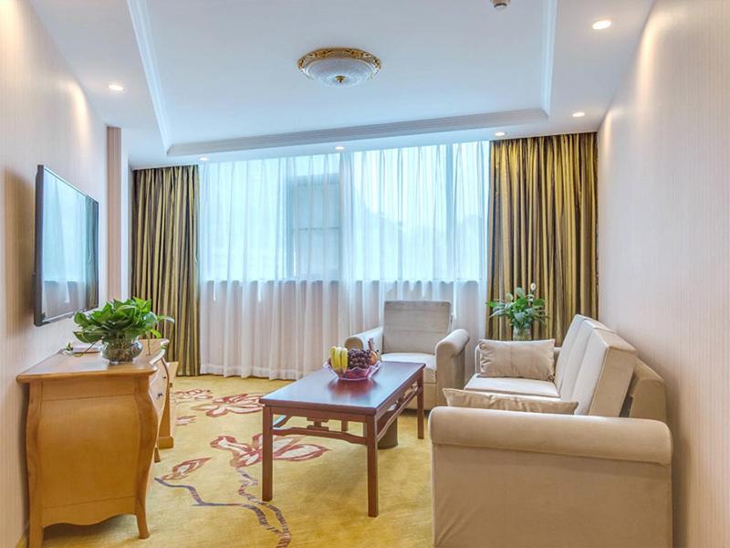 Vienna Hotel Guilin AIrport Road Rongshan, Guilin, China