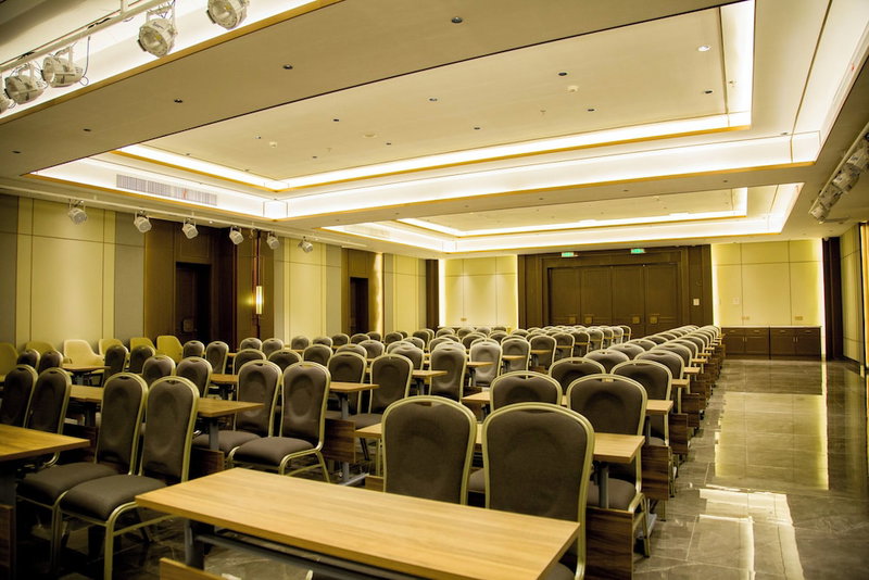 Holiday Inn Express Harbin Exhibition Center by IHG, Harbin, China